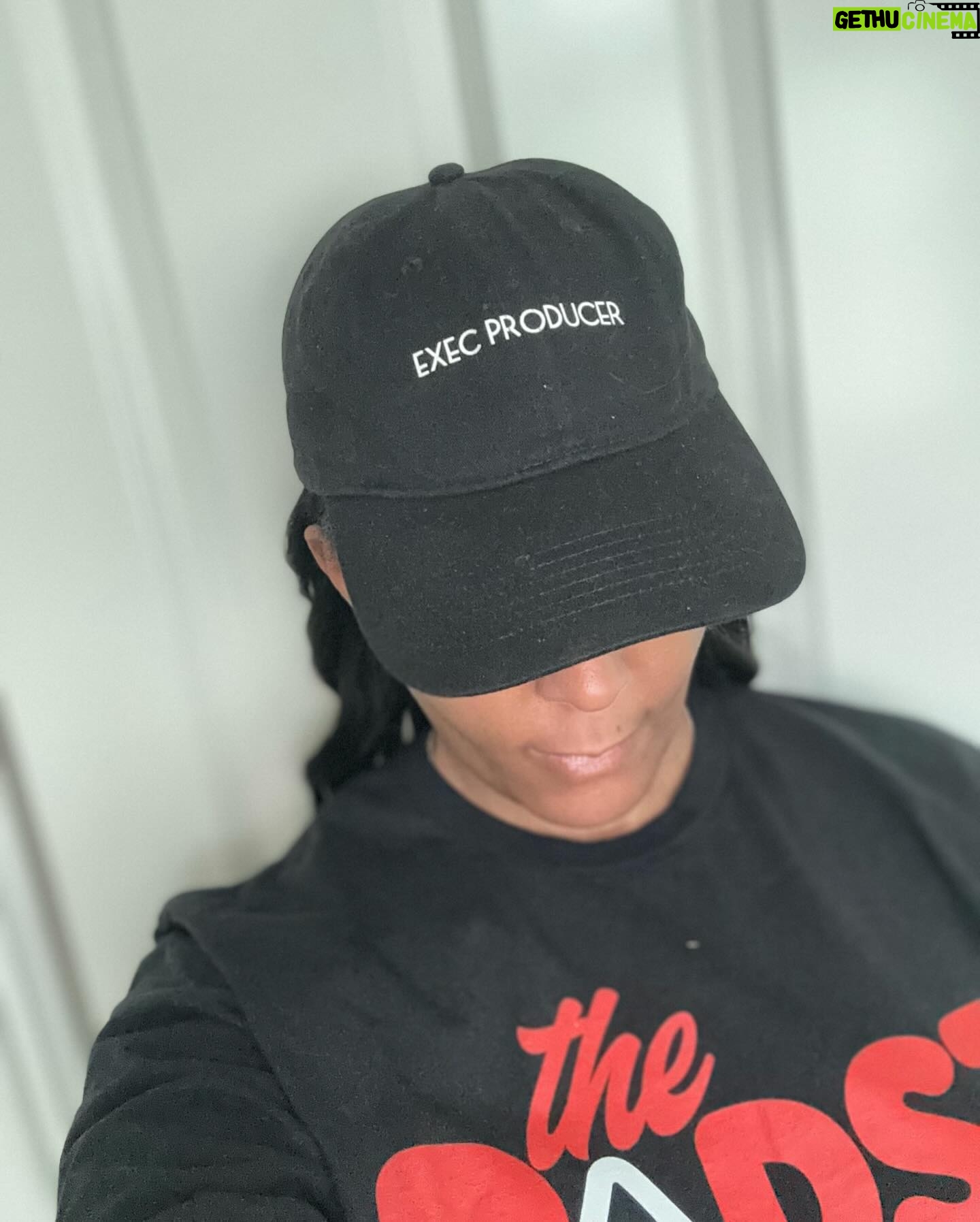 Keisha Lance Bottoms Instagram - Strong women make strong women….I am so grateful to join you on this journey. “Write the vision and make it plain…” Habakkuk 2 #livingintheflow ————————————————————————— Repost: terrijvaughn When a girl from The Bay teams up with a girl from The A, MAGICAL things happen!! @keishabottoms I appreciate your heart, your passion, your brilliance, your vision, your kindness and your power. The Divine Creator knew exactly what we would do together and I'm so thankful! Love you Keisha, and love having you as my teammate on this incredible project!! Looking forward to continuing the process with you and our amazing team! GO TIME! #ATownGirl #BAyTownGirl #BlackGirlMagic #MovingMountains #shebelievedshecouldsoshedid Suit @primephocus and selfies @leimaje @derekjhair @hideokibespoke less