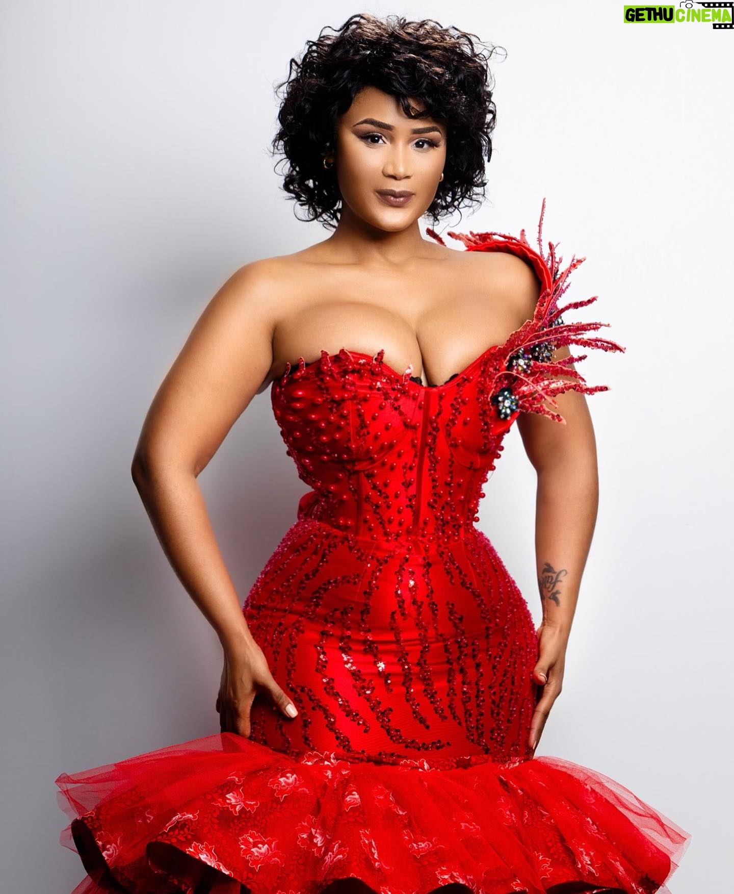 Keke Mphuthi Instagram - Be unapologetic about your own #red #fashion #cocktail #dress #power #ownyouthrone #shoot #fashion #beyourownboss #faith #loveyourself π: @manyakum ππ½ββοΈπ: @bobcuts_sa π₯: @72_photography