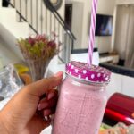 Keke Mphuthi Instagram – Health is wealth… this is one of my favourite smoothies I enjoy consuming as a lunch replacement meal… my secret ingredient lies in the @biogen_sa  collagen with peptan powder which is a great skin beauty enhancer….n helpful for joint ,muscle and bone health too. 

Please ensure you also make water your best friend. N can even substitute the smoothie n just have the collagen with water as a drink serving …

Hope this helps and you enjoy .

Happy Fit Thursday