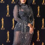Keke Mphuthi Instagram – Let’s gather here for a moment of silence for my body🕯️🕯️🕯️🕯️….
All I can say is siyabuya bazwalane…. 

🖤🖤🖤🖤

Dressed by : @house_of_deevas