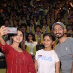 Keki Adhikari Instagram - A full house, on second Saturday after the release of Movie 'Boksi Ko Ghar' our Lead actor/ Producer @kekiadhikari , Director @sulakshyan_bharati and child artist supala Sapkota taking a selfie. BKG is going houseful all over nepal in its second week, have you watched the movie yet? #BKG #BoksiKoGhar #NepaliMovie