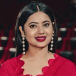 Keki Adhikari Instagram - भोलि शुक्रबारदेखि प्रदर्शनमा आउन लागेको चलचित्र 'बोक्सीको घर'को ग्राण्ड प्रिमियर सम्पन्न भएको छ। निर्माण टिमले बिहीबार काठमाडौंमा एक कार्यक्रम गर्दै प्रिमियर शो सम्पन्न गरेको हो। प्रिमियरमा सयौं चलचित्रकर्मी, कलाकार लगायत संचारकर्मीहरुको पनि बाक्लो उपस्तिथि रहेको थियो। चलचित्रलाई प्रिमियरमा राम्रो प्रतिक्रिया समेत मिलेको छ। सुलक्षण भारतीको लेखन एवम् निर्देशन र केकी अधिकारीको निर्माण रहेको 'बोक्सीको घर'लाई सफलताको शुभकामना।❤️🙌 Keki Adhikari Boksi ko Ghar -बोक्सीको घर #boksikoghar #PremiereShow #KekiAdhikari #PrakashSaput #DipashreeNiraula #PradeepBhattarai #TridentConcept