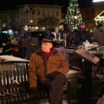 Kelley Jakle Instagram - So excited to be heading back to Gettysburg this month for the premiere of “A Gettysburg Christmas!” I had the best time getting to work with my dear friend @i_am_seanfaris, the rest of the cast @therealleemajors @boxleitnerbruce @katevernonofficial @tomveratv @sarahlitton and our fearless leader Bo Brinkman. See y’all at The Majestic Theatre @gburgmajestic Nov. 27th! @agettysburgchristmas 📷: @amiliakspicer
