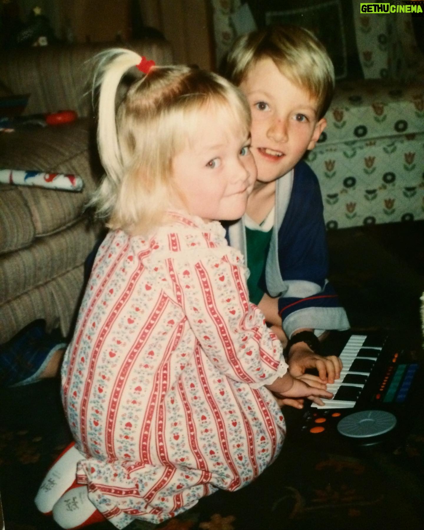 Kelley Jakle Instagram - It’s my big bro @alexdjakle’s birthday today!! He is the most jovial, good-natured encyclopedia I’ve ever met, and I love him so much. ❤️