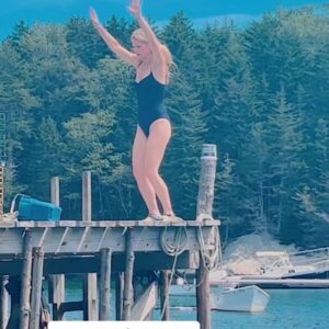 Kelli O'Hara Instagram - Happy Summer.  #backflip …check.  See you at @tanglewoodmusiccenter this Tuesday #ozawahalltanglewood 🩵 videographer: Owen.