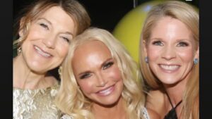Kelli O'Hara Instagram - This is #48. ❤️ the last few days were a peaceful balmy blast.  After singing with magic friends @mcctheater honoring #jasonrobertbrown and then @roundaboutnyc with @kchenoweth  memorializing #toddhaimes - I was whisked away by my family for a glorious birthday a la nature style after some city time.  Missing @wineandrosesbway every day but will never be without it.