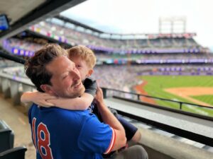 Kelli Giddish Instagram - Happy Father’s Day to you @botorious  and to all the other fathers and daddy’s and papa’s and granddaddy’s out there!  we are so lucky we have you!!!