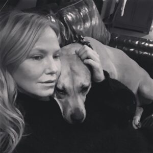 Kelli Giddish Instagram - #reallylovethisgirl #findfran