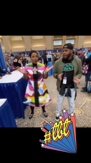 Kellie Shanygne Williams Instagram - #comiccon #fanfavorite #cheerleading #tbt❤️