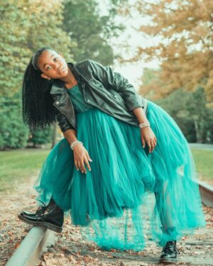 Kellie Shanygne Williams Instagram - My beautiful brown skinned girl is growing up! @iamhannahbjackson 

Photo: @2ndchild7photography 
Hair: @hairartintelligence 
Makeup: @iamtiazia 
Clothes: @brooklynnandblake