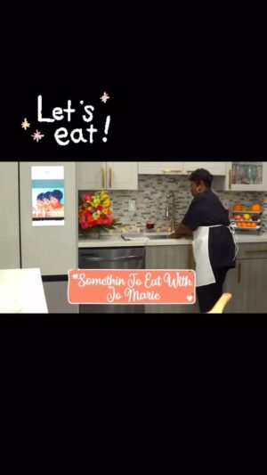 Kellie Shanygne Williams Instagram - Join my TV Mom @jomariepayton JoMarie Payton as we launch her new cooking show “Somethin To Eat with JoMarie” (trailer) More Than Just Food! on #dreamflixtv #somethintoeatwithjomarie #morethanjustfood #familymatters #sugamama #proudfamilylouderandprouder #disney. Take the #somethintoeatchallenge today!  Watch Trailer Now!  Share, Like and Comment! #familyalwaysmatters