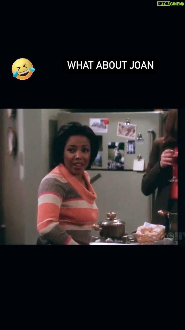 Kellie Shanygne Williams Instagram - I really enjoyed filming this project. #joancusack #whataboutjoan #sextalk #laughing #coffeebeans #expresso #grinding