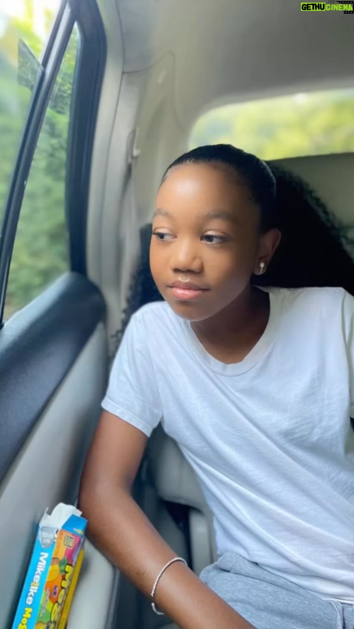Kellie Shanygne Williams Instagram - @brooklynnandblake @iamhannahbjackson @2ndchild7photography @iamtiazia @hairartintelligence @dreammerchantmedia_llc @hannibal.s.jackson #photoshoot