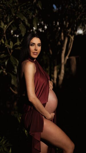 Kelly Baron Instagram - Está crescendo em mim, uma força maior que tudo. Farei tudo por você Filho ♥️

#38semanas #pregnant