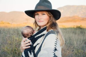 Kelly Overton Instagram - This close always. #fbf