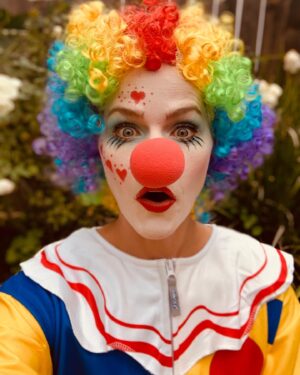 Kelly Overton Instagram - Happy Halloween! 🤡