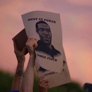 Kelly Overton Instagram - So many emotions racing through me...crying for CHANGE!!!!! #georgefloyd  #takeaction #justiceforgeorgefloyd #blacklivesmatter #enough