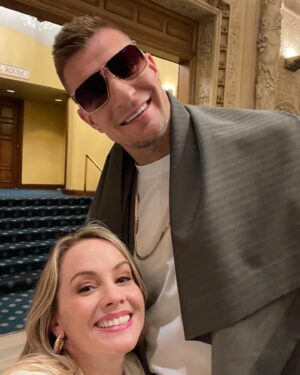 Kelly Stables Instagram - No big deal but me & Gronk are pretty much best friends now I think. #superbowl #gronk