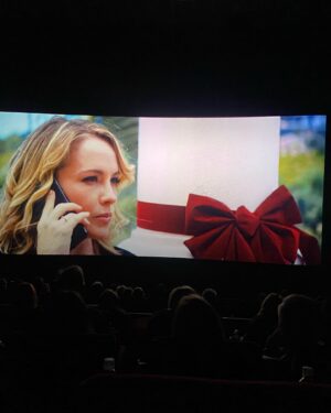Kelly Stables Instagram - U guuuuuuuys!! Our little movie that could had the most fun premiere in Hollywood! My sister flew out for it, the audience was packed w the best dysFUNctional film family cast & crew, & I am so proud to be part of this very special project. Look for it in theaters Dec 1st! #findjoyinthejourney #holidaytwist