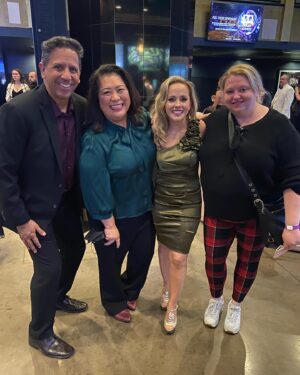Kelly Stables Instagram - U guuuuuuuys!! Our little movie that could had the most fun premiere in Hollywood! My sister flew out for it, the audience was packed w the best dysFUNctional film family cast & crew, & I am so proud to be part of this very special project. Look for it in theaters Dec 1st! #findjoyinthejourney #holidaytwist