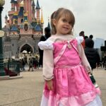 Kelly Helard Instagram – Quel est votre attraction préférée à Disney ? 
Je trouve que l’attente est énorme maintenant comparé à l’époque 
Et 2h d’attente pour que mon cœur ai peur mdr 😂