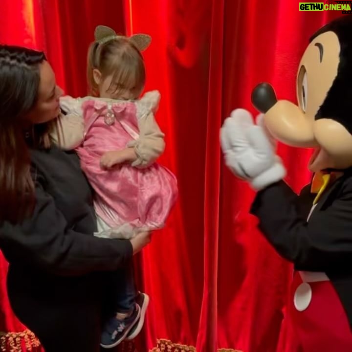 Kelly Helard - 6.1K Likes - Quel est votre attraction préférée à Disney ?
Je trouve que l’attente est énorme maintenant comparé à l’époque
Et 2h d’attente pour que mon cœur ai peur mdr 😂