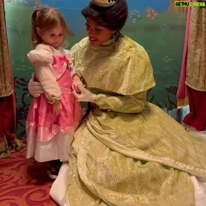 Kelly Helard - 6.1K Likes - Quel est votre attraction préférée à Disney ?
Je trouve que l’attente est énorme maintenant comparé à l’époque
Et 2h d’attente pour que mon cœur ai peur mdr 😂