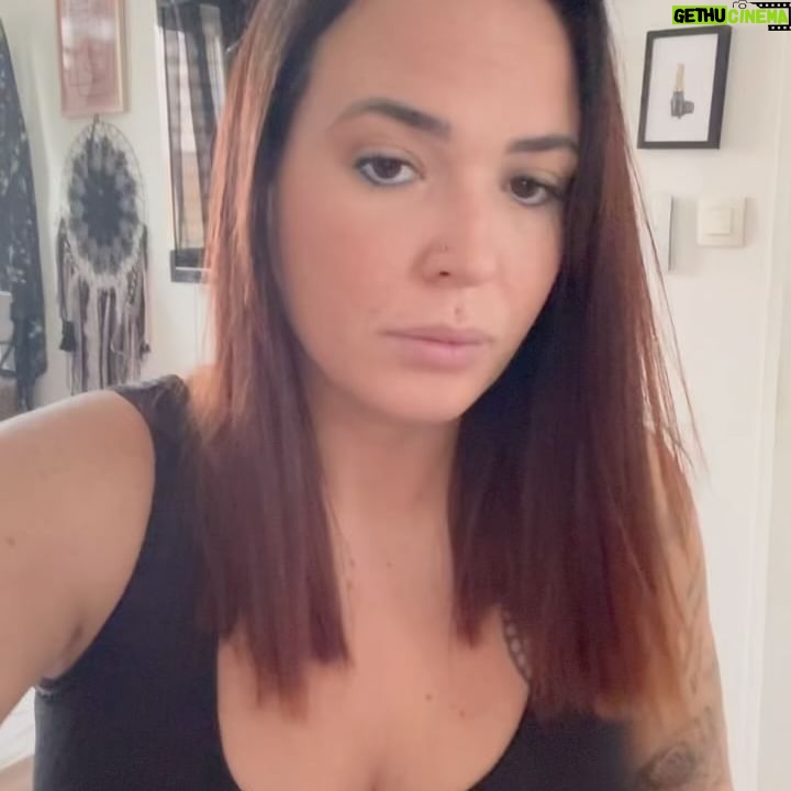 Kelly Helard Instagram - Nouveau format pour vous parler de la marque @fitclemfr car je reçois énormément de questions depuis maintenant trois ans et du coup Voici pour moi mes essentiels et comment j’ai fait pour perdre du poids après ma grossesse !! 🤰 #publicite