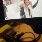 Kelly Helard Instagram - Bientôt le départ à la ⛄️ Je vous ai ressorti des souvenirs 5 ans en arrière Depuis j’y suis retourner 2 fois dont l’année dernière avec Lyana lyam Neymar ma mère et chipie aussi et je sais toujours pas skier 🎿 Ce sera donc pour moi et Neymar au programme : fondue, raclette , luge , raquettes et spa 🧖‍♀️ !! Par contre Lyana et lyam au cours de ski ⛷️ Cette année se sera en Savoie au saisies qui connaît ? Habituellement on va aux arc