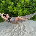 Kelly Helard Instagram – Début des vacances
Repos
Repos
Ici je pense que j’ai ce cela à faire @amariraaya
(Je ferais des petites activités et par contre je suis triste j’ai une passion pour les baleines on est dans la période et on me dit qu’il n’y en a plus en ce moment !! )
Et 2eme kiff les coquillages 🐚 toi aussi ?