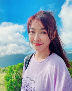 Kelly Huang Instagram - 早安❤️四林格山的山頂可以看到恆春半島三面環海的美景喔！入山要預約，有專業部落解說員帶領，很棒的行程❤️❤️