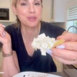 Kelly Kruger Instagram – HERE! 👇🏻👇🏻
The easiest, gluten free chicken artichoke dip!!
If you have leftover chicken u don’t know what to do with. i got you.
I use rotisserie chicken a lot too.
Chop desired amount t of chicken
1 can of artichokes dried and chopped
1-2 tbs mayo
Lots of Parmesan
Salt & pepper to taste
Add it all together, mix and bake at 375 for about 20-25 min or until desired crispiness is reached
#chicken #chickenrecipe #glutenfree #parmesan #easyrecipe #mealprep #highprotein #comfortfood #eeeeeats #feedfeed #buzzfeedfoods #dip