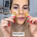 Kelly Kruger Instagram - Super late post tonight but for this weeks Makeup Monday I wanted to introduce you to these beauty pops! It’s a clean line that helps tighten pores, exfoliate, soothe skin and smooth fine lines and wrinkles. They’re also super fun to use. Comment “link” and I’ll send you a DM with the link to these. #iceroller #facial #skincare #exfoliate #beauty #clearskin #skincareroutine #skin #facemask #ice #clearskin