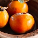 Kelly Kruger Instagram – Persimmons are still in season! They are loaded with antioxidants and vitamins and are delicious as a snack but if you blend them up into a paste and use it as a face mask it is soooo good for your skin! Sometimes the most healing things can be right in your kitchen. 

Benefits 

Improves skin texture 
Reduces scarring 
Reduces inflammation 
Can prevent sun damage 

Would you do this mask or stick to eating it?

#skincare #DIY #beautyhacks