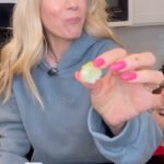 Kelly Kruger Instagram - SUCH A GREAT SNACK!!!! 🍇 These are so fun to eat. Especially if you’re a fan of sweet and sour. I like to use unrefined sugar but any sweetener works!! Who’s making these??? #grapes #frozengrapes #snack #sour #sweet #refinedsugarfree #eeeeeats #easyrecipes #keto #paleo