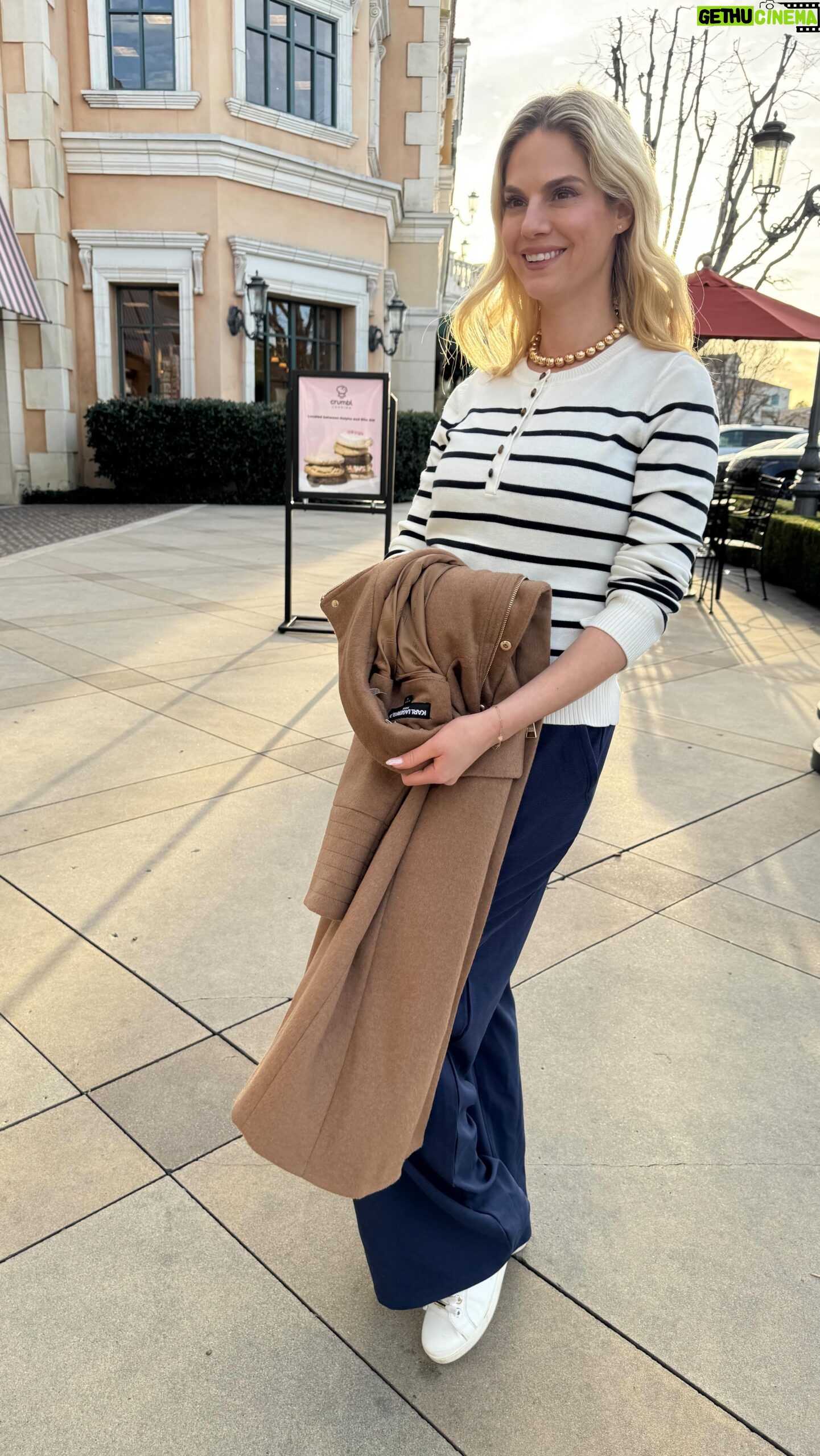 Kelly Kruger Instagram - Come with me on a date afternoon with my girls. 💕 I love that my girls are at the age where we can do all these fun things together. Do you have kids? If so how many and what ages? If you’re a pet parent, what do u have? I was talking to my friend the other day about parenting. It is so hard. Trying to do everything right and not mess up our kids. Things are so different today than when we were growing up and I really feel like our generation has it the hardest when it comes to parenting. Ok that’s all. If you’re in this season right now and have days where everything seems impossible just know, I think it’s safe to say we are all right there with you. For some reason my mom seems to think my brother and I were perfect kids but I remember it VERY differently 🤣🤣 Happy Saturday ❤️ Outfit deets : Jacket @karllagerfeld Sweater : @veronicabeard Necklace: @revolve Shoes: @jimmychoo Pants @halara_official #vlog #dayinmylife #momlife #parenting #momanddaughter #dateday