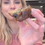 Kelly Kruger Instagram - Here! 👇🏻 🫐 🍌 This banana blueberry bread does not last long in my house! It’s gluten free, dairy free and refined sugar free. *comment “Recipe” and I’ll DM you the full recipe ❤️ Will you be trying this one? #bananabread #blueberry #easyrecipe #glutenfree #eeeats #buzzfeedfood #feedfeed #snacks #refinedsugarfree