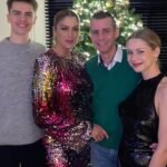 Kelly Pfaff Instagram - Merry Christmas 🎄 Familie Pfaff - Gooris 🥂🫶 2023