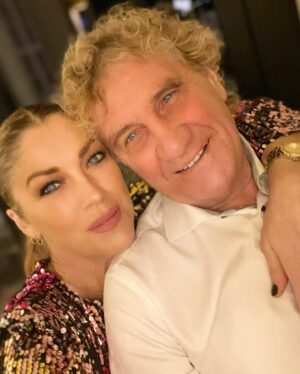 Kelly Pfaff Instagram - Merry Christmas 🎄 Familie Pfaff - Gooris 🥂🫶 2023
