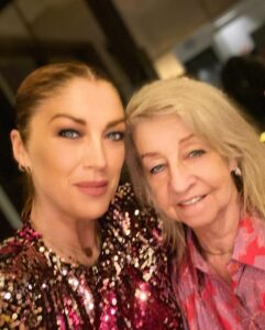 Kelly Pfaff Instagram - Merry Christmas 🎄 Familie Pfaff - Gooris 🥂🫶 2023