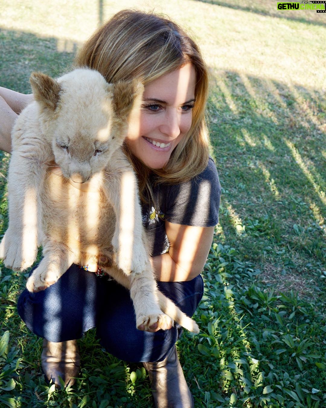 Kelly Preston Instagram - #tbt to visiting one of my favorite places... South Africa! β€οΈπΈβοΈππ