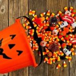 Kelly Preston Instagram - Happy Halloween!!! 🧡🍭🎃👻🎉🍬🖤