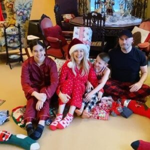 Kelly Preston Instagram - Merry Christmas and Happiest Holidays! Lots of love, from us to you! ♥️🌲