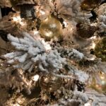 Kelly Preston Instagram - It’s beginning to look a lot like Christmas... 🎄🎁♥️