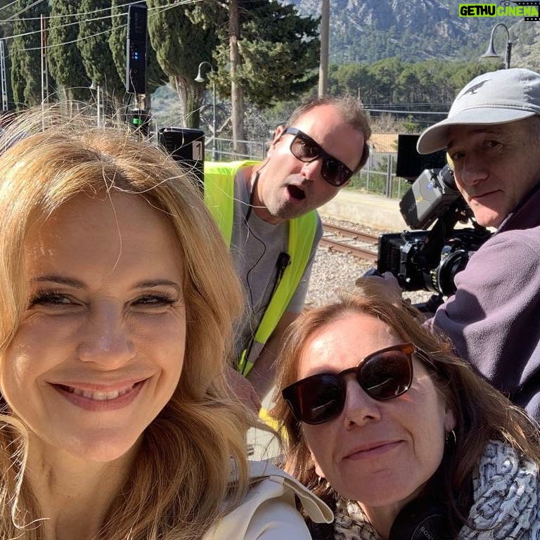 Kelly Preston Instagram - #femalefilmmakerfriday on #OffTheRailsFilm shooting in Mallorca with our wonderful director, Jules Williamson, and our amazing director of photography, Mike Eley