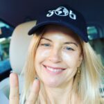 Kelly Preston Instagram - I’m so happy it’s Friday ✨