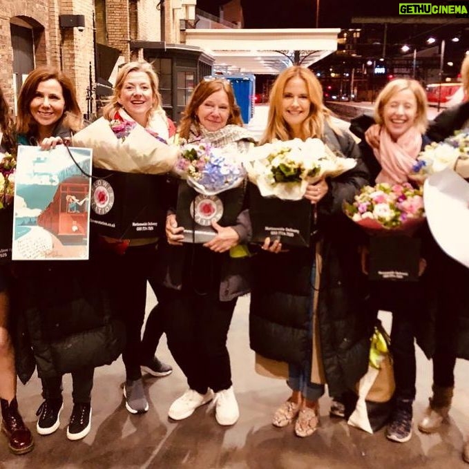 Kelly Preston Instagram - That’s a wrap #OfftheRails I’ll miss you girls! 💕♥️ Thank you @flowerstationuk for the GORGEOUS flowers!!! 🌷🌺