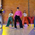 Kelly Sweeney Instagram - new beginner / intermediate routine every sunday @theplaygroundla !! thank you to everyone who came out last week 🥳 see you tomorrow !! #yaya - @beyonce 🎥 @shanebruce #kellysweeneychoreo #beyonce #playgroundla