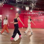 Kelly Sweeney Instagram – class tomorrow 5-7pm @mdcdance (a little earlier time than usual !!) & it’ll be a collab with @bigwillsimmons 🙌 see yall there !!
#kellysweeneychoreo #bloodline #arianagrande