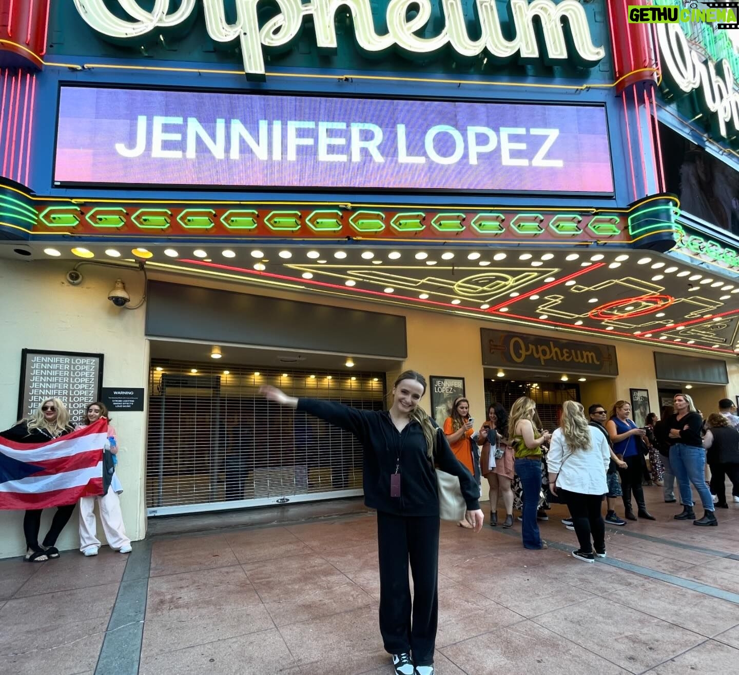 Kelly Sweeney Instagram - another @jlo job in the books 🥹 this is me now, live on @applemusic !!! thank you to everyone who made this possible @nappytabs @alishatallarico @sienna.lalau @luudaddy @tessandrachavez @yosheryl @msaagency 🙏🏻